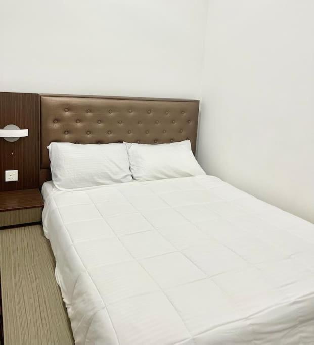 Sina Troika Residence Kota Bharu 2Br Wifi Netflix Pool Exterior photo